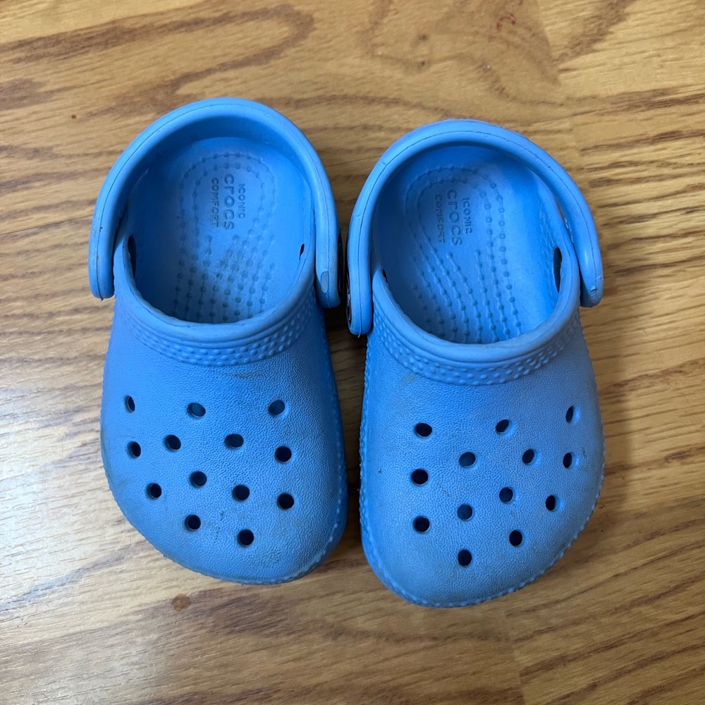 Toddler Crocs classic clog size 4